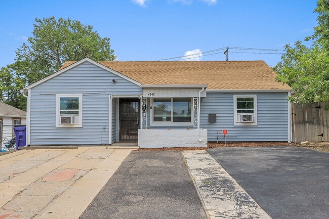 4842 Steele St in Denver, CO - Building Photo - Building Photo