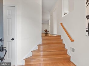 6427 Brass Button Ct in Centreville, VA - Building Photo - Building Photo