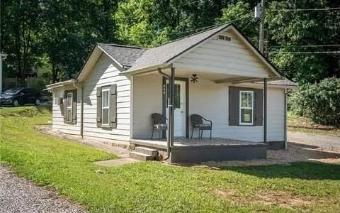 230 Lowry St in Ball Ground, GA - Building Photo