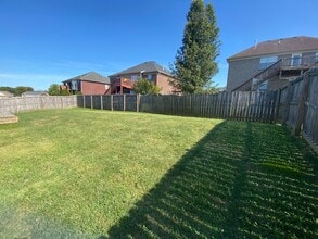 420 Berger Farm Dr in Mount Washington, KY - Building Photo - Building Photo