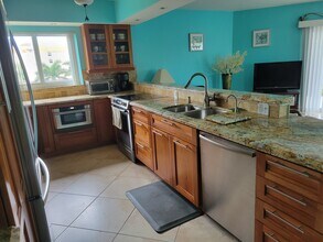 180 SE 20th Ave in Deerfield Beach, FL - Building Photo - Building Photo