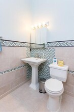 5850 Centre Ave, Unit 707 in Pittsburgh, PA - Building Photo - Building Photo