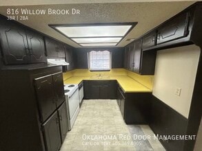 816 Willow Brook Dr in Midwest City, OK - Building Photo - Building Photo