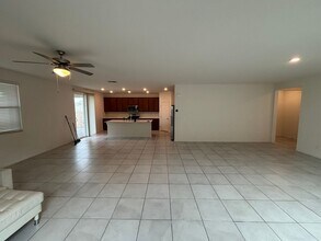 8635 Vermont Vis St in Las Vegas, NV - Building Photo - Building Photo