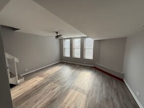 744 W Gordon Terrace in Chicago, IL - Building Photo - Building Photo