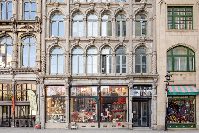 60 Notre-Dame O in Montréal, QC - Building Photo - Building Photo