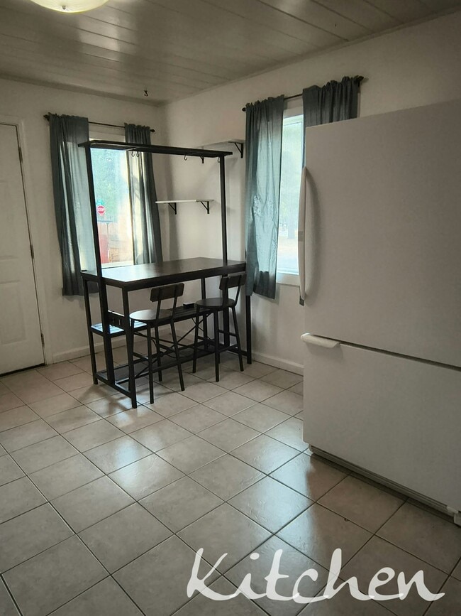 2564 Elwood Ave in South Lake Tahoe, CA - Building Photo - Building Photo