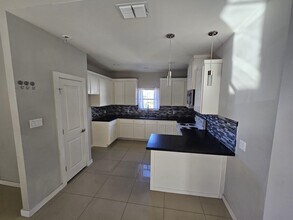 3805 Gia St in Laredo, TX - Building Photo - Building Photo