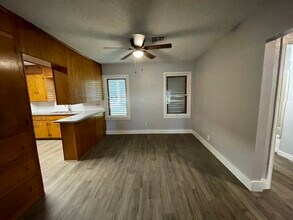 2412 Cedar Dr in La Marque, TX - Building Photo - Building Photo