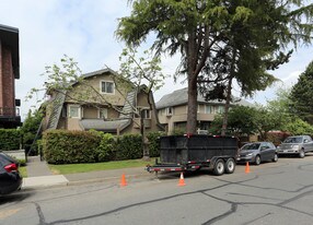 2401-2409 W 1st Ave in Vancouver, BC - Building Photo