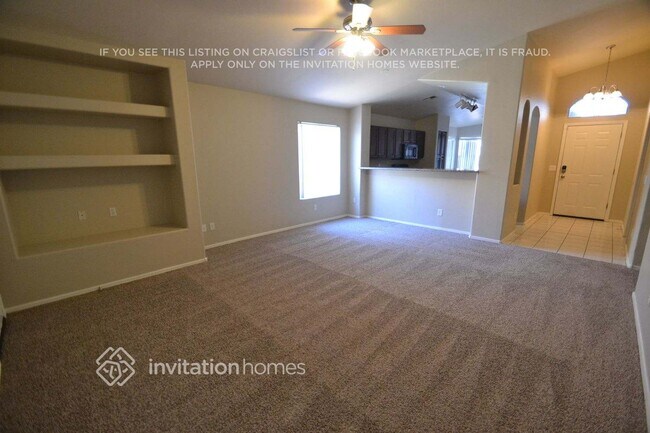 2046 N 90th Ln in Phoenix, AZ - Building Photo - Building Photo