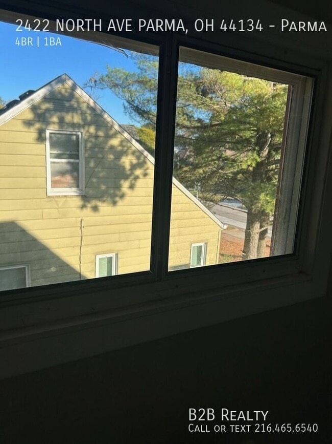 2422 North Ave in Parma, OH - Foto de edificio - Building Photo