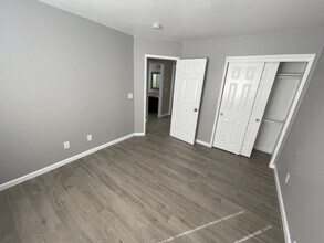 2800 E Valley Oaks Dr in Visalia, CA - Building Photo - Building Photo