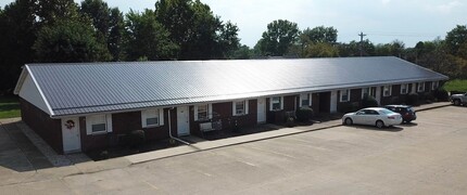 Sunset Apartments in Jasper, IN - Building Photo - Building Photo