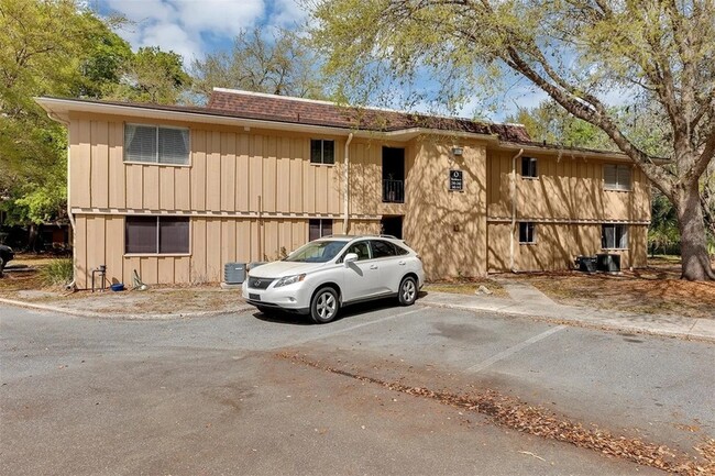 507 NW 39th Rd in Gainesville, FL - Building Photo - Building Photo