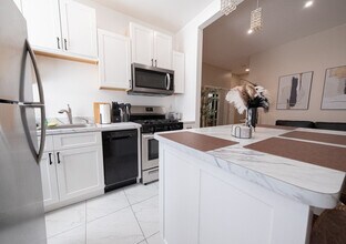 245 W 113th St, Unit SI ID1351250P in New York, NY - Building Photo - Building Photo