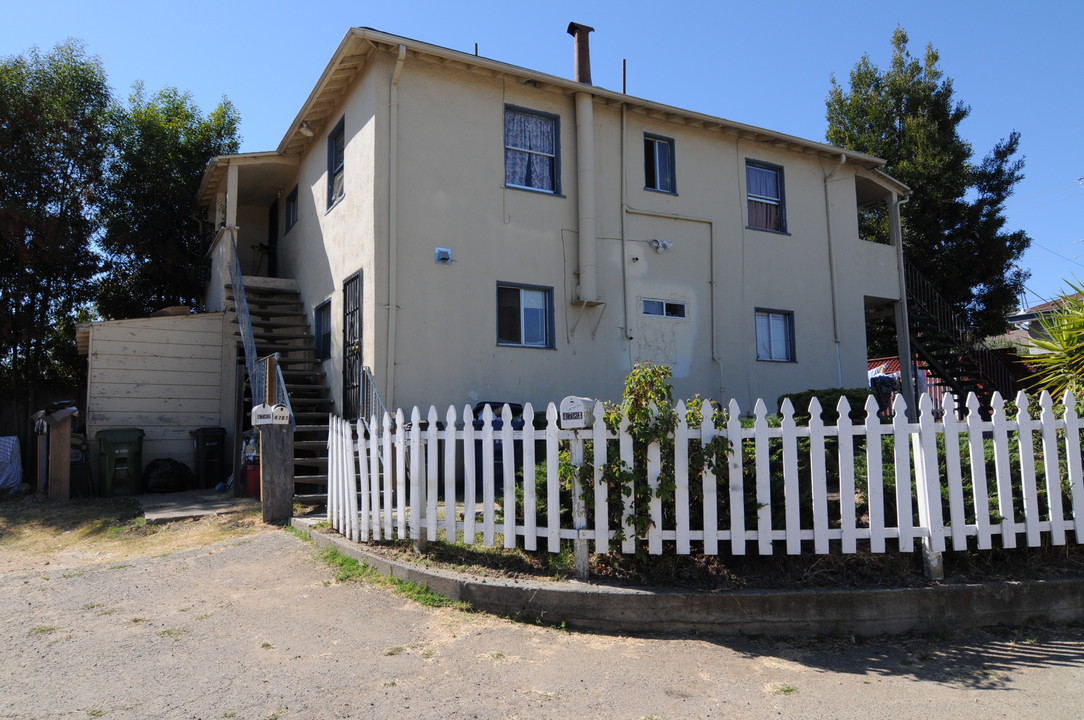 4781 Heyer Ave in Castro Valley, CA - Building Photo