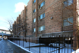 1533 W Jarvis Ave in Chicago, IL - Building Photo - Building Photo