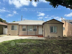 6939 Quakertown Ave in Los Angeles, CA - Building Photo