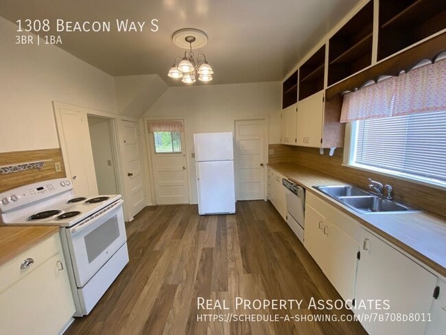 1308 Beacon Wy S in Renton, WA - Building Photo - Building Photo