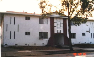 696 Alberta Ave in Sunnyvale, CA - Building Photo - Building Photo