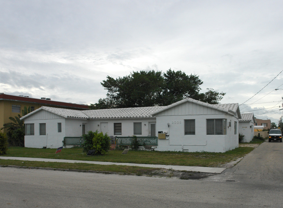 2036 Adams St in Hollywood, FL - Building Photo