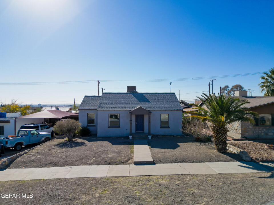 3708 Nashville Ave in El Paso, TX - Building Photo