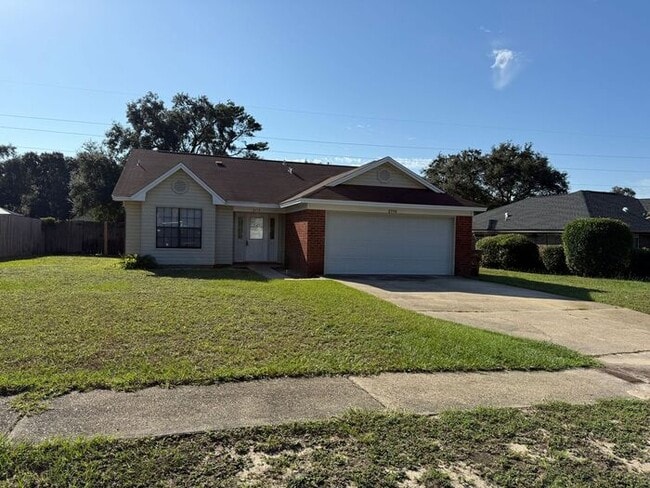 2715 Summertree Ln in Gulf Breeze, FL - Foto de edificio - Building Photo