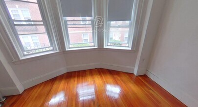 163 Summer St in Somerville, MA - Foto de edificio - Building Photo