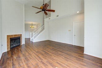 308 N Ranch House Rd in Angleton, TX - Building Photo - Building Photo