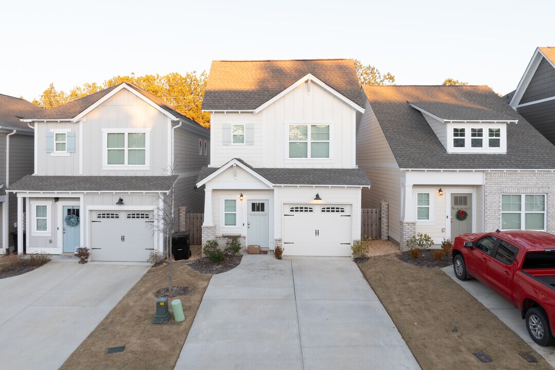 Huntley Park Townhomes in Pelham, AL - Foto de edificio
