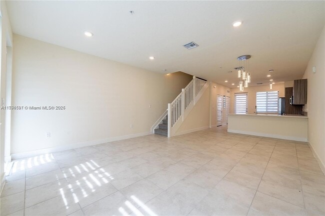 6425 NW 103rd Pl, Unit 107 in Doral, FL - Building Photo - Building Photo