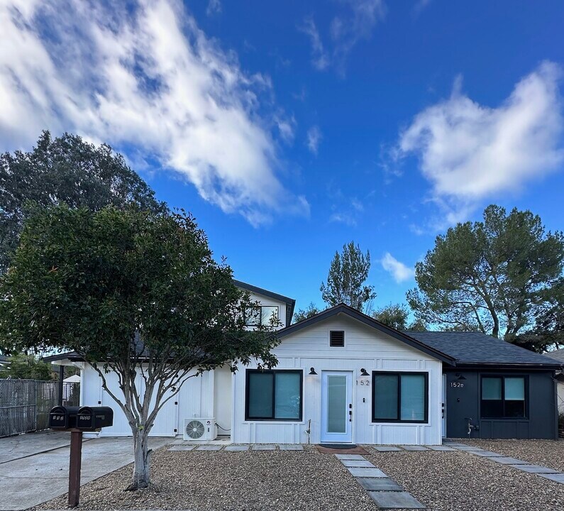 152 Cuesta Dr in San Luis Obispo, CA - Building Photo