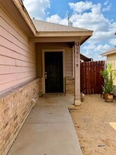 14119 Fawn Dr in Laredo, TX - Building Photo - Building Photo