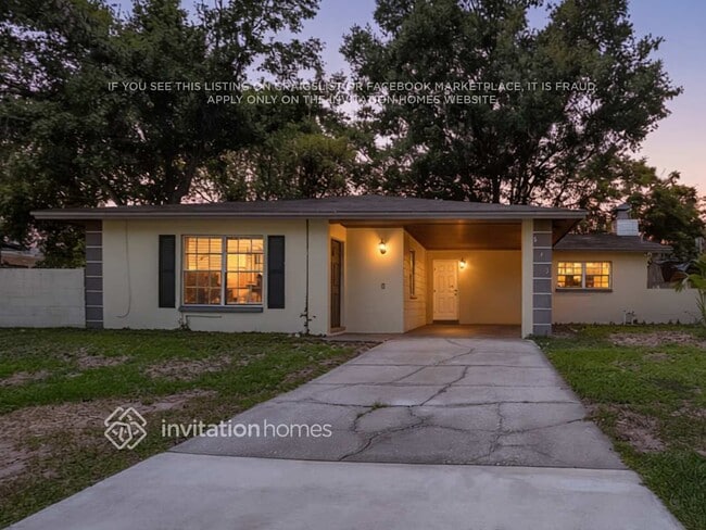 property at 512 E Hilda Dr