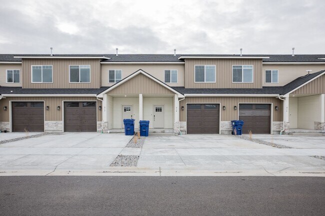 property at 916 Home Run Ave