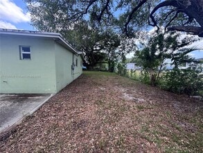 8092 NW 14th Ct in Miami, FL - Building Photo - Building Photo