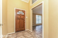 921 Manor Dr in Desoto, TX - Foto de edificio - Building Photo