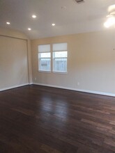 8123 Legacy Creek Dr in Tomball, TX - Building Photo - Building Photo