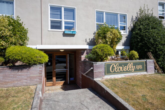 Clovelly Apartments in Vancouver, BC - Building Photo - Building Photo