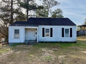 922 E Glenn Ave in Auburn, AL - Building Photo