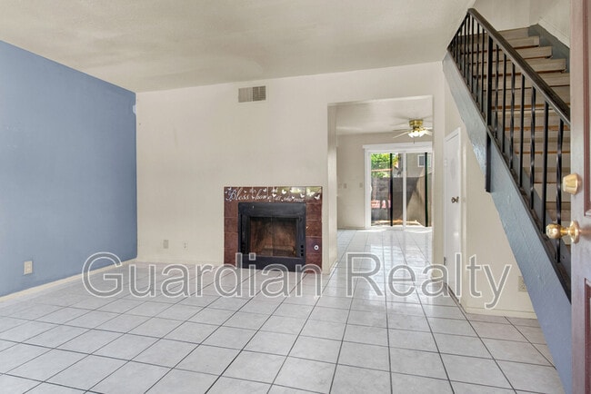 4312 Lynnann in Las Vegas, NV - Building Photo - Building Photo