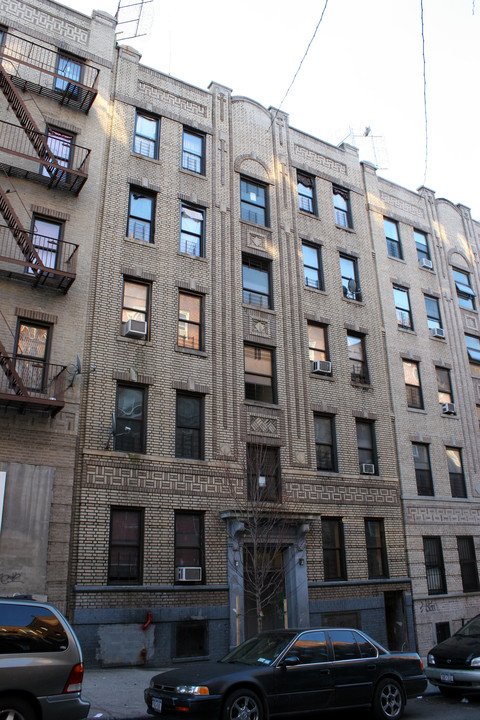 1220 College Ave in Bronx, NY - Foto de edificio