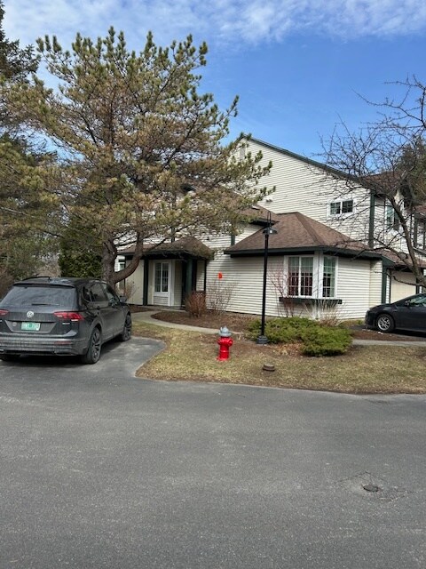 property at 7 Lake Forest Dr