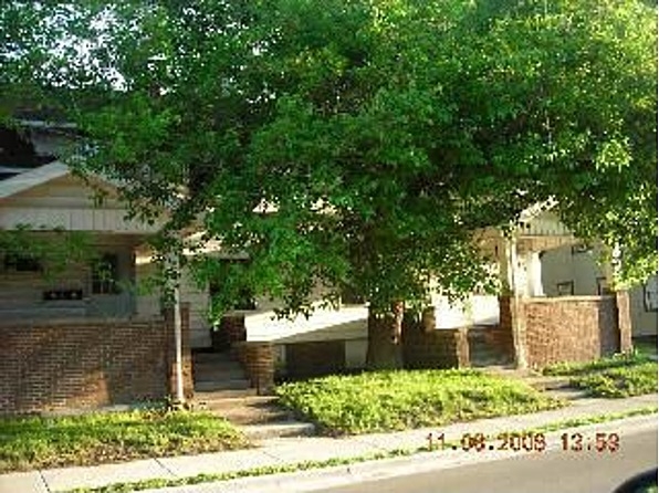 801-803 E Court St in Flint, MI - Building Photo