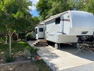 property at 1745 N Cornelia Ave