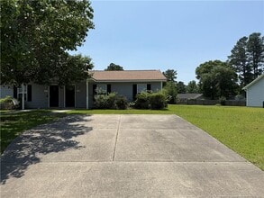 203 Centipede Ln in Raeford, NC - Building Photo - Building Photo