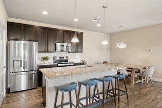 329 Madison Oaks Ave in Georgetown, TX - Building Photo - Building Photo