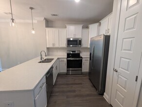 7151 Majestic Blvd in Navarre, FL - Building Photo - Building Photo