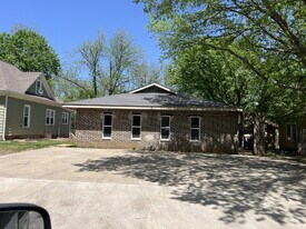 118 W Elm Ave in Stillwater, OK - Building Photo